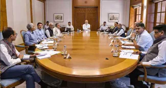 The heat rises;  Prime Minister attends high-level meeting