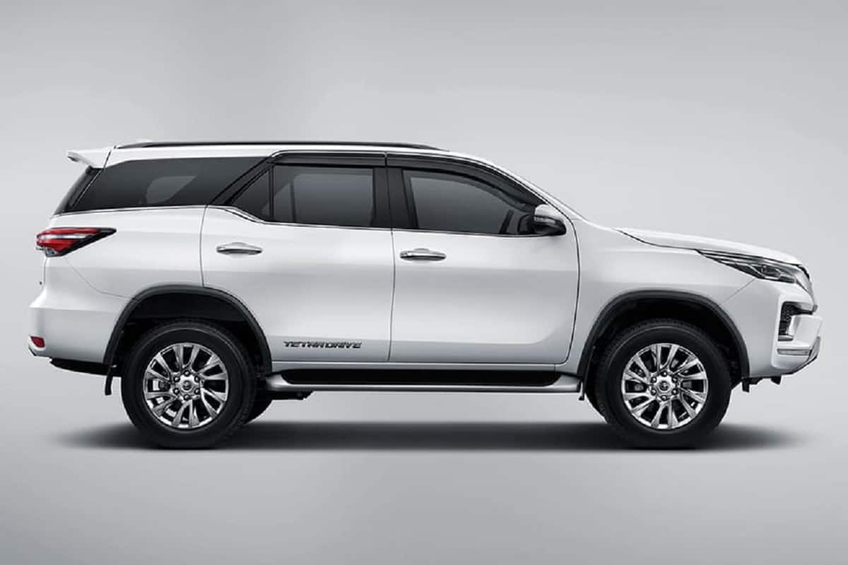 2021 Toyota Fortuner Bookings Open At Dealership Level