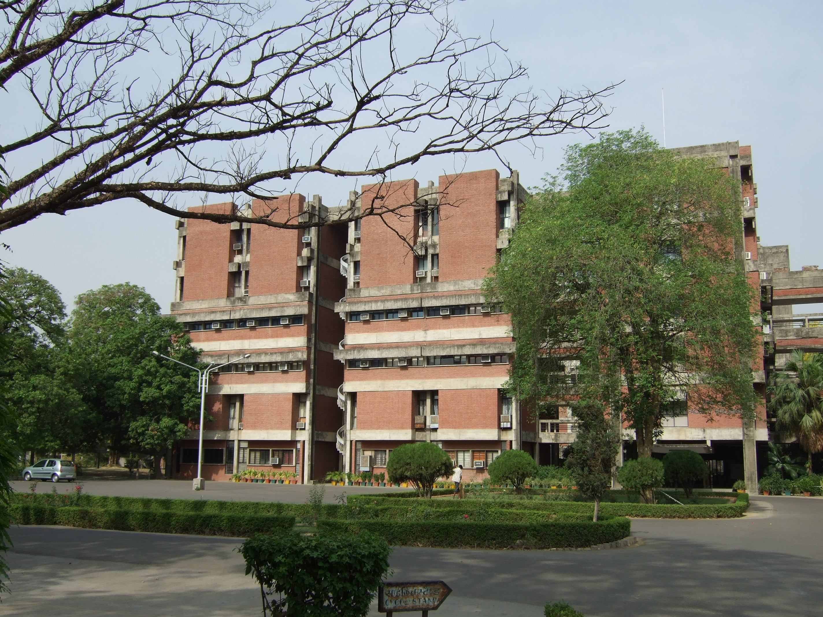 Indian Institute of technology, Kanpur Department of Economic