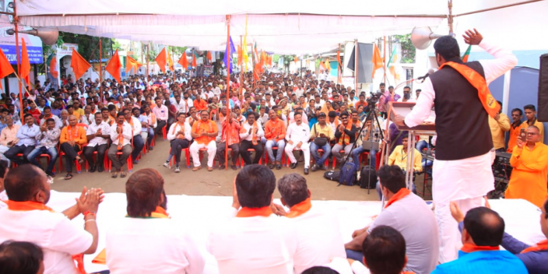 As Election Day Draws Closer Shiv Sena Bjp Tackle Rebel Problem