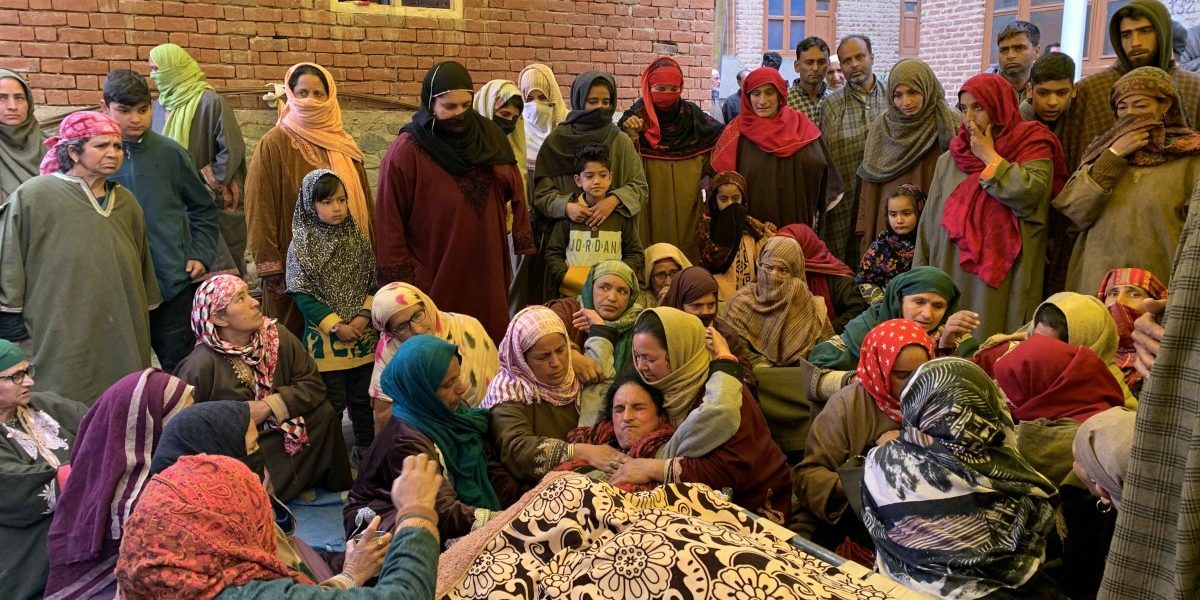 1200px x 600px - J&K Village Mourns Killing of Man Belonging to Lone Kashmiri Pandit Family  Which Stayed Back