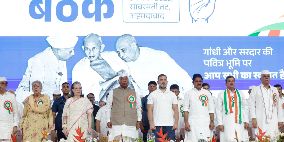 Cong Resolution Targets BJP's 'Pseudo-Nationalism'; Tharoor Takes  Alternative Tone on Party Revival