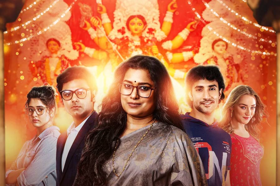 Rus pornosi: Er dostini xotinini sikishga taklif qiladi Voyaga etgan erkaklar porno video