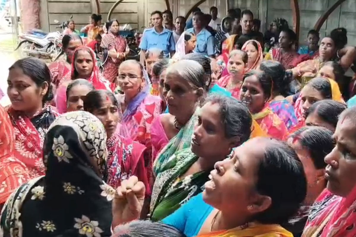 Thousands of women in Diamond Harbour did not receive Annapurna Yojana scheme funds
