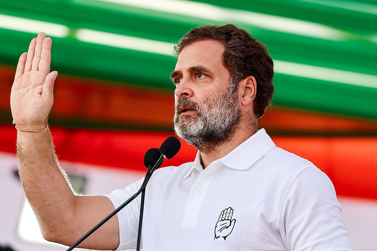 সম্ভব হল না অবতরণ! মাঝআকাশে চক্কর রাহুল গান্ধীর বিমানের