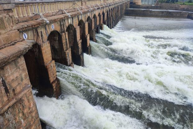 ಕೆಆರ್ ಎಸ್ ಜಲಾಶಯ ಭರ್ತಿಗೆ 2 ಅಡಿ ಬಾಕಿ; ನೀರು ಹೊರಕ್ಕೆ | udayavani