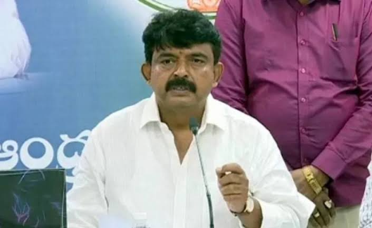 AP minister Perni Nani escapes spade attack in Machilipatnam